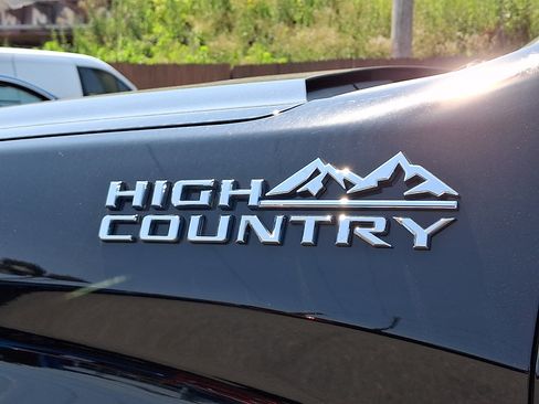 Certified 2026 Chevrolet Silverado 1500 High Country AWD/4WD image 31