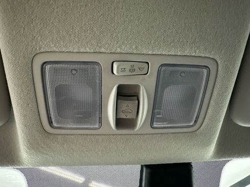 Used 2026 Hyundai Venue SEL FWD image 31