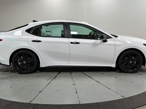 New 2026 Toyota Camry Hybrid image 6