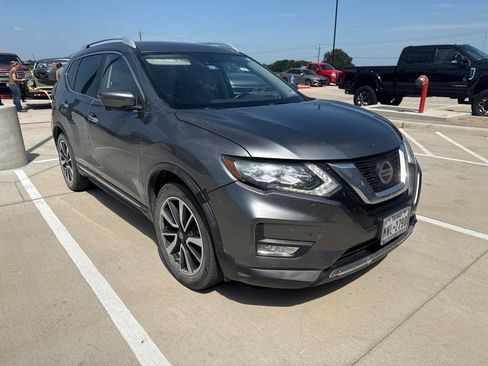 Used 2018 Nissan Rogue SL w/ Premium Package FWD image 4