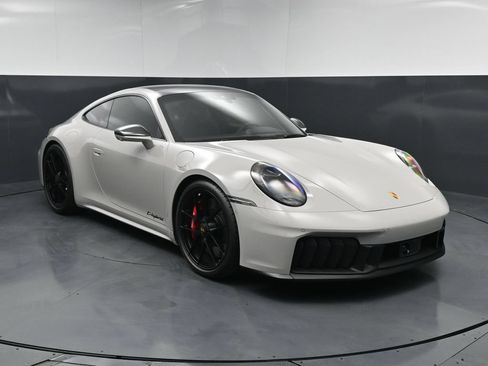 Certified 2026 Porsche 911 Carrera GTS RWD image 12