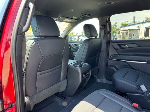 Used 2026 Chevrolet Traverse LT AWD/4WD image 10