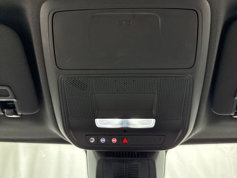 Used 2025 Chevrolet Equinox LT w/ Convenience Package II image 25