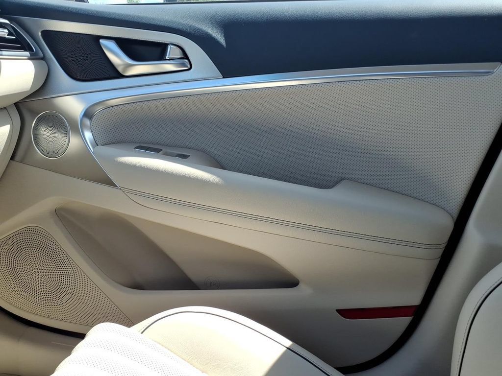 Used 2026 Genesis G70 2.5T Prestige RWD image 26