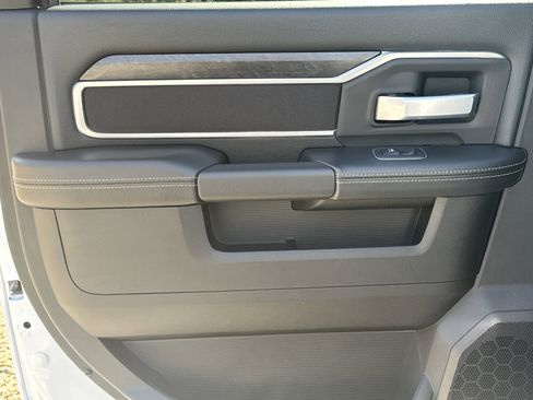 Used 2024 RAM 2500 Big Horn image 21