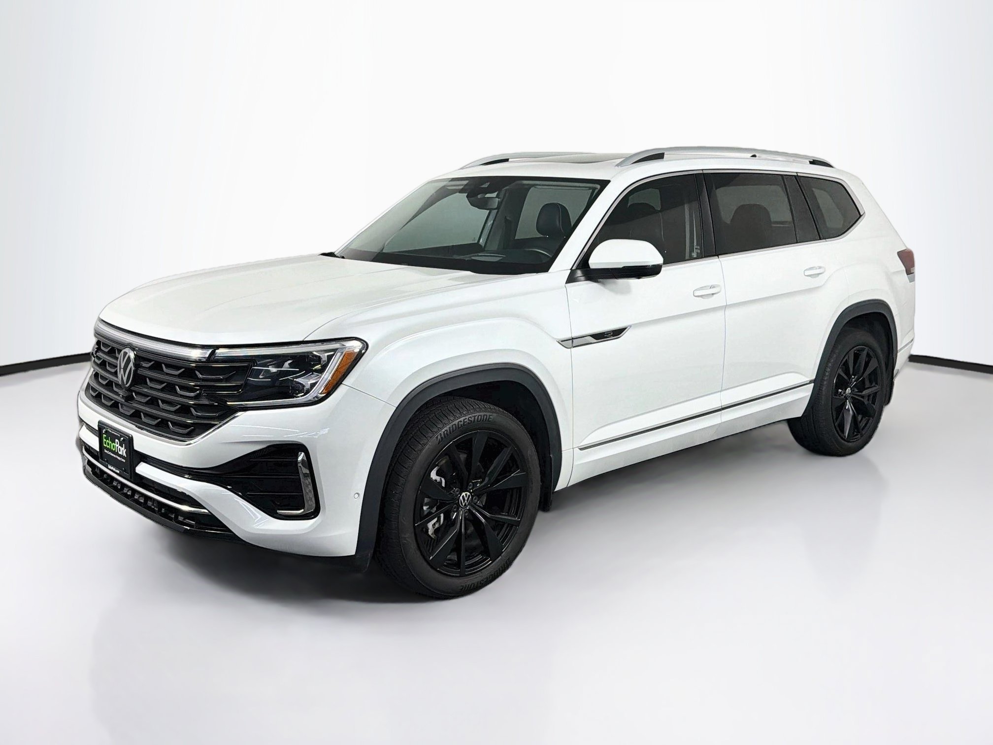 Used 2024 Volkswagen Atlas SEL Premium R-Line AWD/4WD image 3