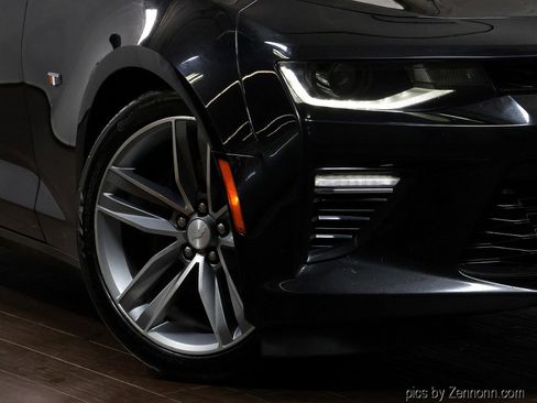 Used 2016 Chevrolet Camaro SS image 3