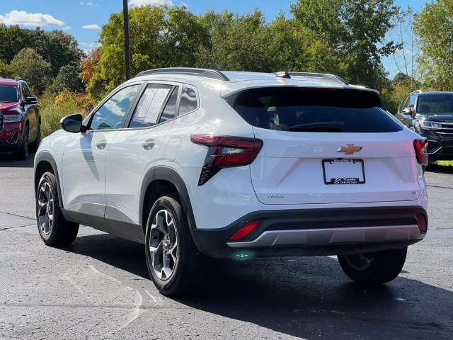 Certified 2026 Chevrolet Trax LT FWD image 9
