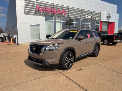 Used 2023 Nissan Pathfinder Platinum w/ Cargo Package