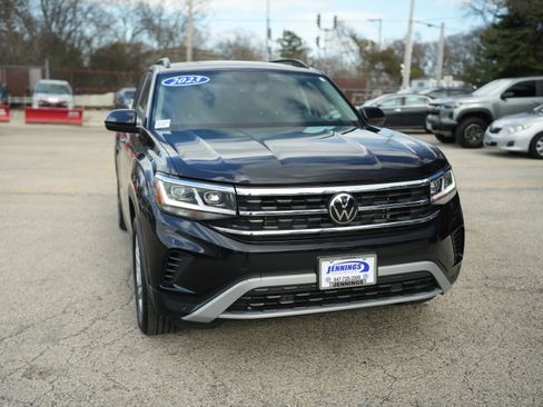 Certified 2023 Volkswagen Atlas SE w/ Panoramic Sunroof Package image 2