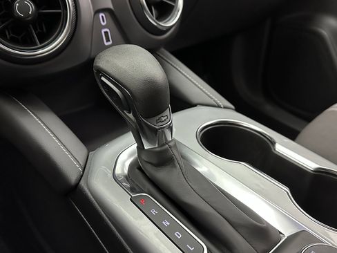 Used 2025 Chevrolet Blazer LT image 17