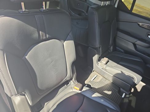 Used 2025 Honda Pilot EX-L image 12