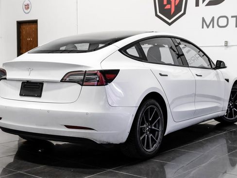 Used 2021 Tesla Model 3 Standard Range Plus image 10