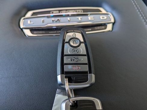 Certified 2024 Ford F450 Limited w/ FX4 Off-Road Package image 33