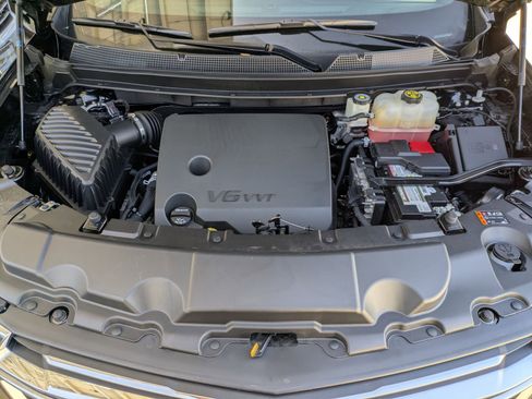Used 2023 Chevrolet Traverse LT FWD image 29