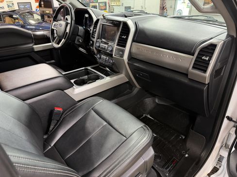Used 2021 Ford F250 Lariat w/ Lariat Value Package AWD/4WD image 20