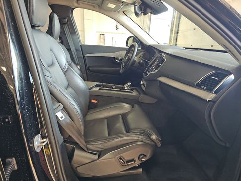 Used 2024 Volvo XC90 T8 Ultimate w/ Protection Package Premier AWD/4WD image 12