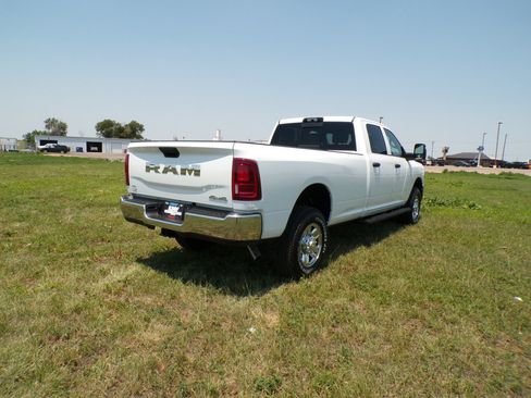 New 2026 RAM 2500 Tradesman AWD/4WD image 4