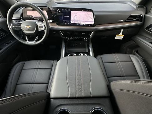 New 2026 Chevrolet Suburban High Country image 9