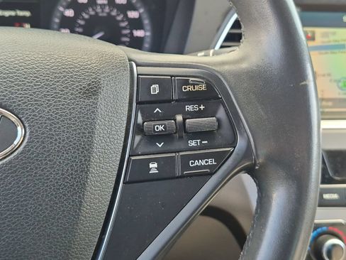 Used 2017 Hyundai Sonata Limited w/ Ultimate Package 02 FWD image 18
