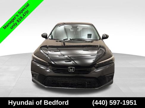 Used 2022 Honda Civic Touring image 2