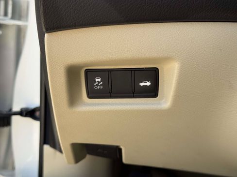 Used 2018 INFINITI Q50 Luxe RWD image 18