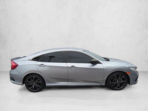 Used 2019 Honda Civic Sport image 4