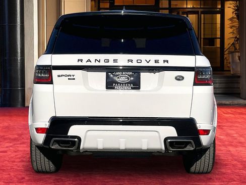 Used 2021 Land Rover Range Rover Sport HST image 4