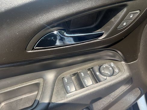 Used 2024 Chevrolet Equinox LT AWD/4WD image 11