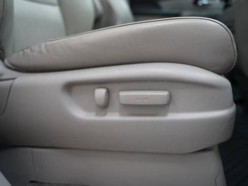 Used 2014 Honda Odyssey Touring image 32