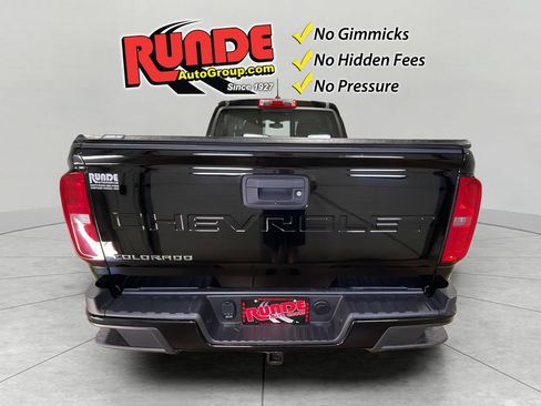 Used 2022 Chevrolet Colorado LT w/ LT Convenience Package AWD/4WD image 5
