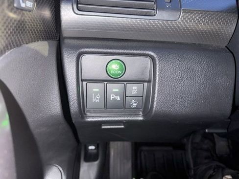 Used 2017 Honda Accord Touring image 24