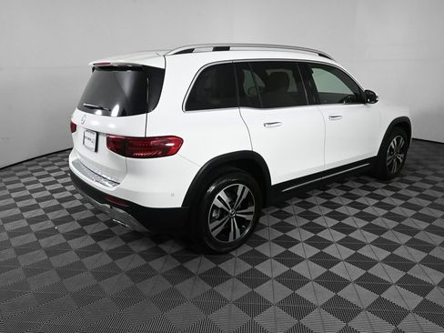 Used 2025 Mercedes-Benz GLB 250 image 27