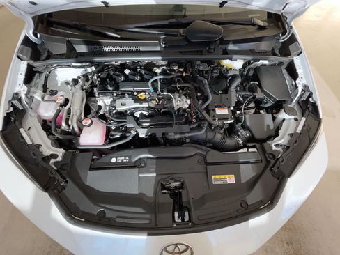 Used 2026 Toyota Prius Plug-In Hybrid FWD image 26