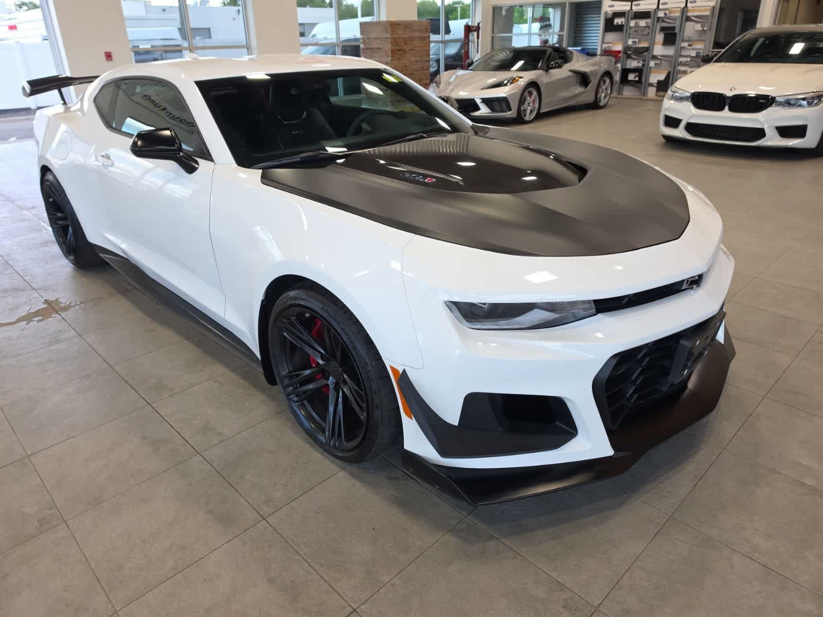 Used 2020 Chevrolet Camaro ZL1 RWD image 5