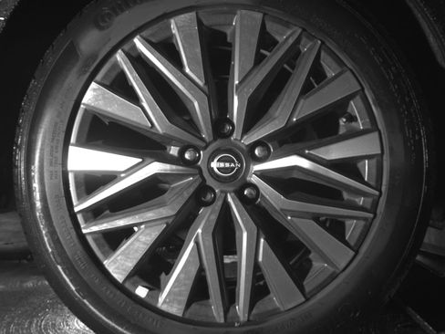 Used 2025 Nissan Altima 2.5 SV image 15