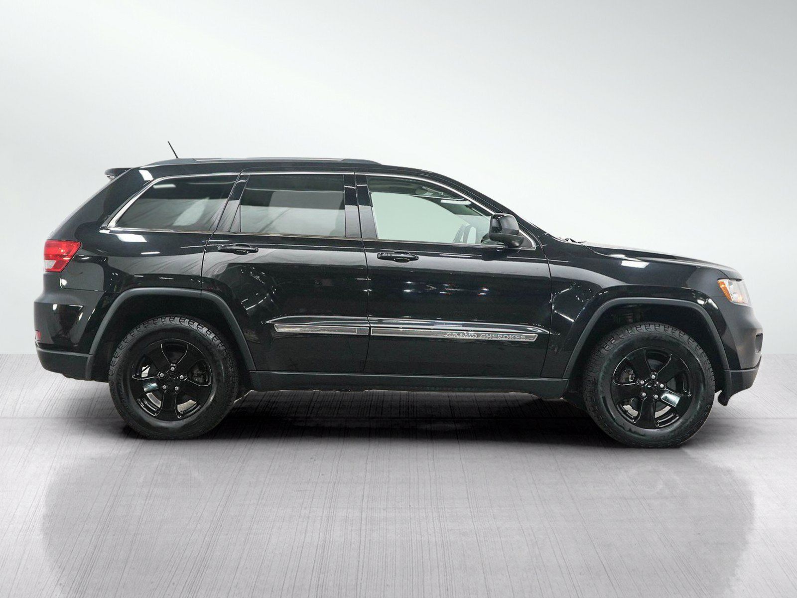 Used 2013 Jeep Grand Cherokee Laredo AWD/4WD image 6