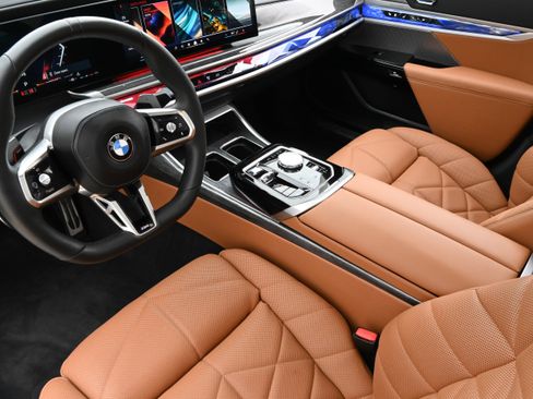 Certified 2023 BMW 740i w/ Parking Assistance Package image 14