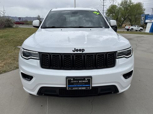 Used 2021 Jeep Grand Cherokee Laredo X image 8