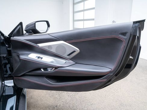 Used 2022 Chevrolet Corvette Stingray Premium Conv w/ Z51 Performance Package RWD image 20
