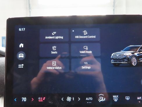 Used 2025 Ford Explorer ST image 22