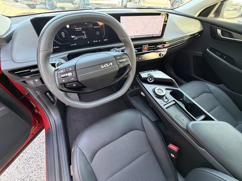 Certified 2025 Kia EV6 Light w/ Light LR Technology Package AWD/4WD image 19