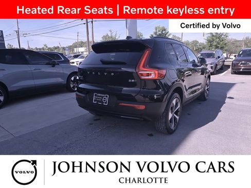 Used 2025 Volvo XC40 B5 Plus AWD/4WD image 5