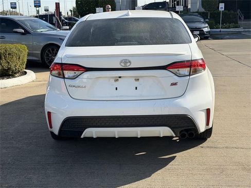 Used 2020 Toyota Corolla SE image 6