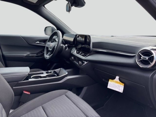 Used 2026 Chevrolet Equinox LT FWD image 38