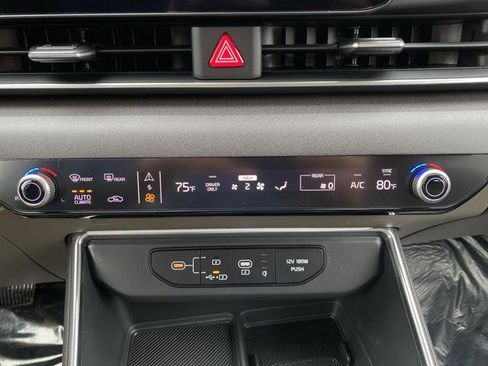 New 2026 Kia Carnival EX image 22