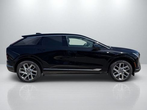New 2027 Cadillac Optiq Luxury RWD image 4