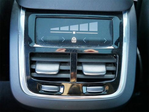 Used 2020 Volvo XC90 T6 Inscription image 11