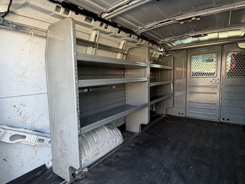 Used 2021 GMC Savana 2500 w/ Driver Convenience Package image 16