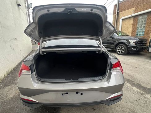 Used 2023 Hyundai Elantra SEL image 9